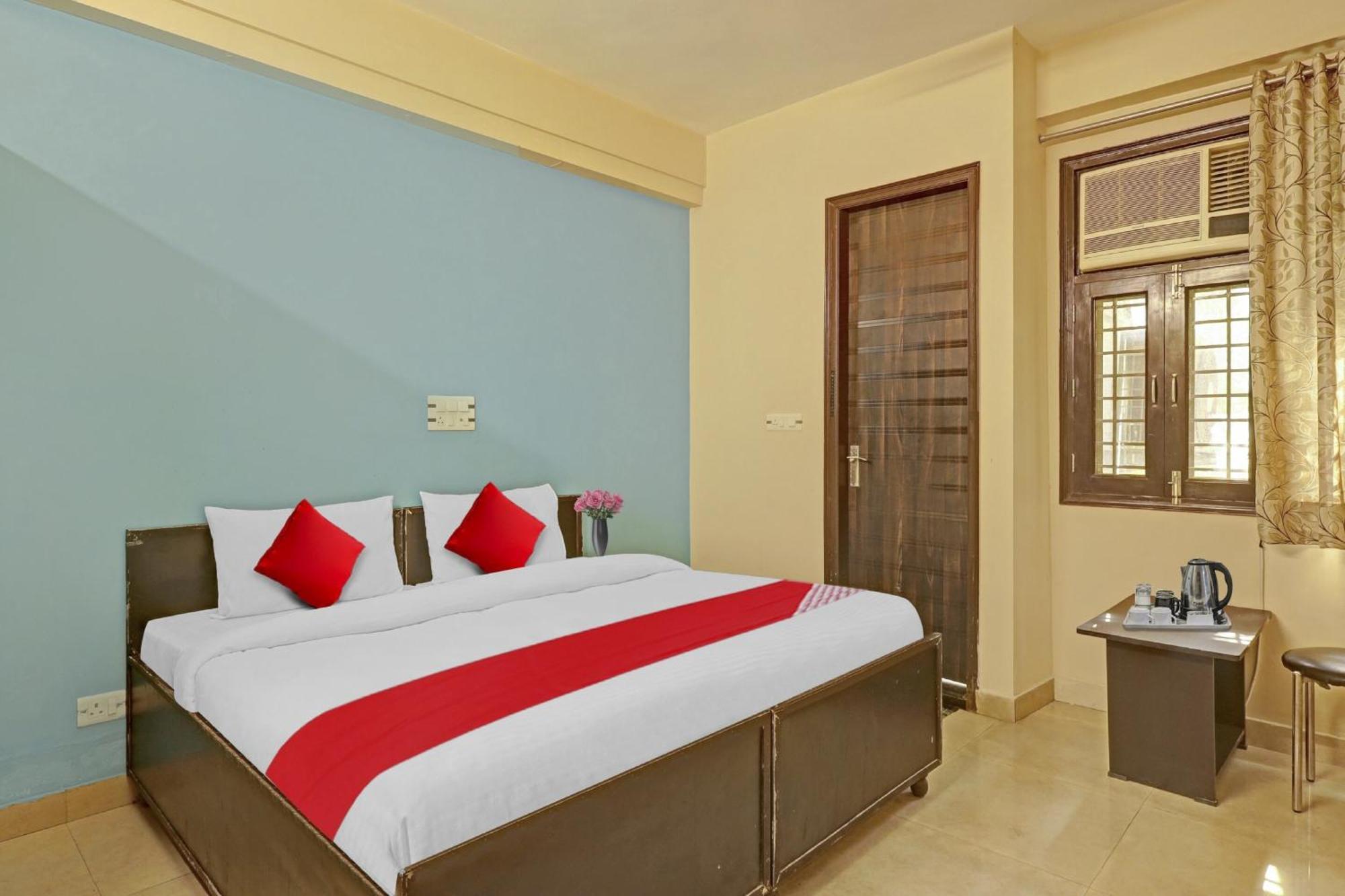 Hotel O A.K Palace New Delhi Exterior photo
